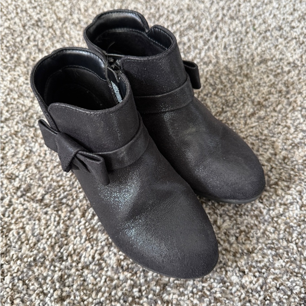 Cat & Jack Black Sparkle Boots with Bow
